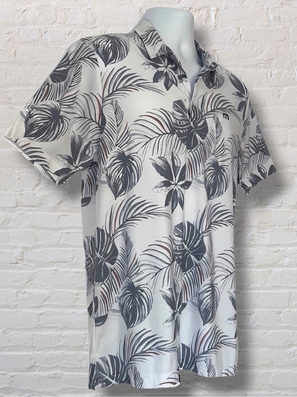 TravisMathew Men’s Golf Shirt Medium – Tropical Floral Print Performance Polo - Picture 4 of 11